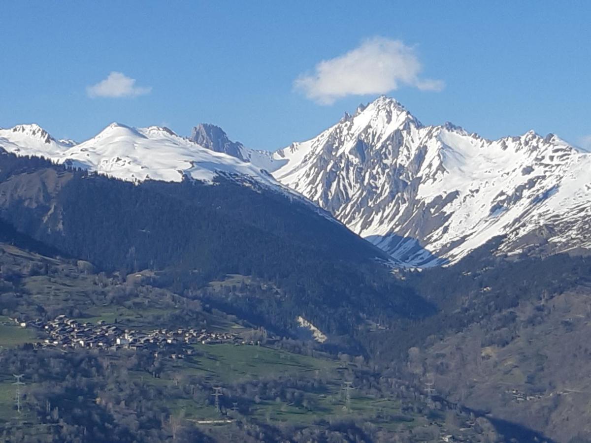 Gite-Auberge De Montvilliers Aime Bagian luar foto