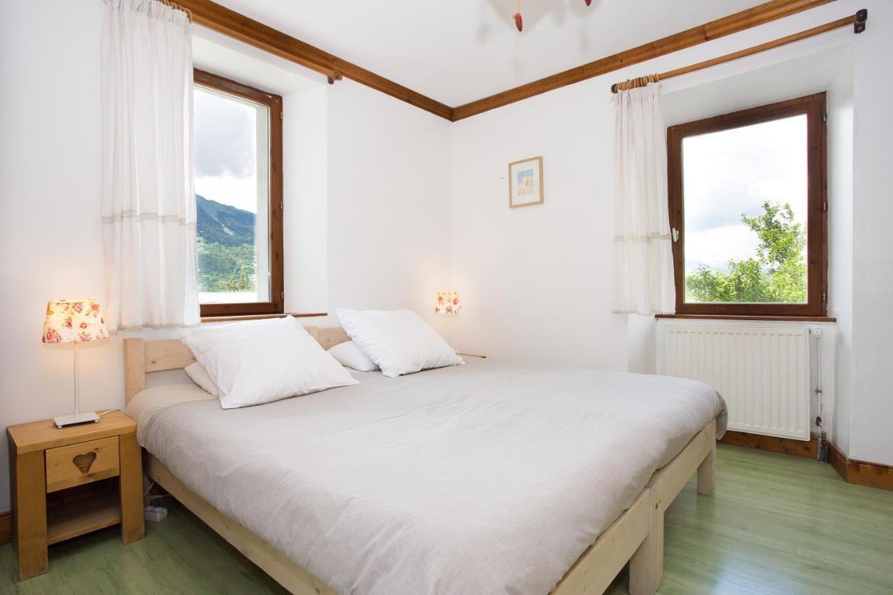 Gite-Auberge De Montvilliers Aime Bagian luar foto
