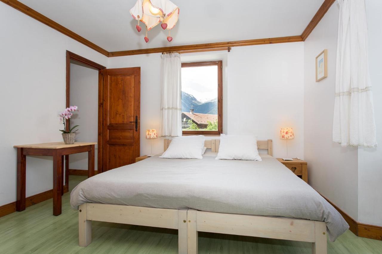 Gite-Auberge De Montvilliers Aime Bagian luar foto