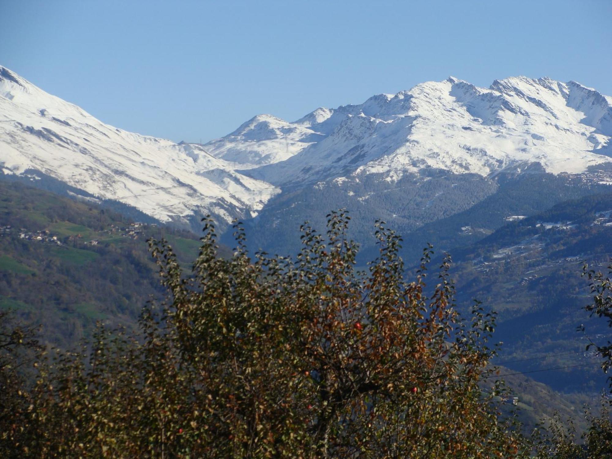 Gite-Auberge De Montvilliers Aime Bagian luar foto