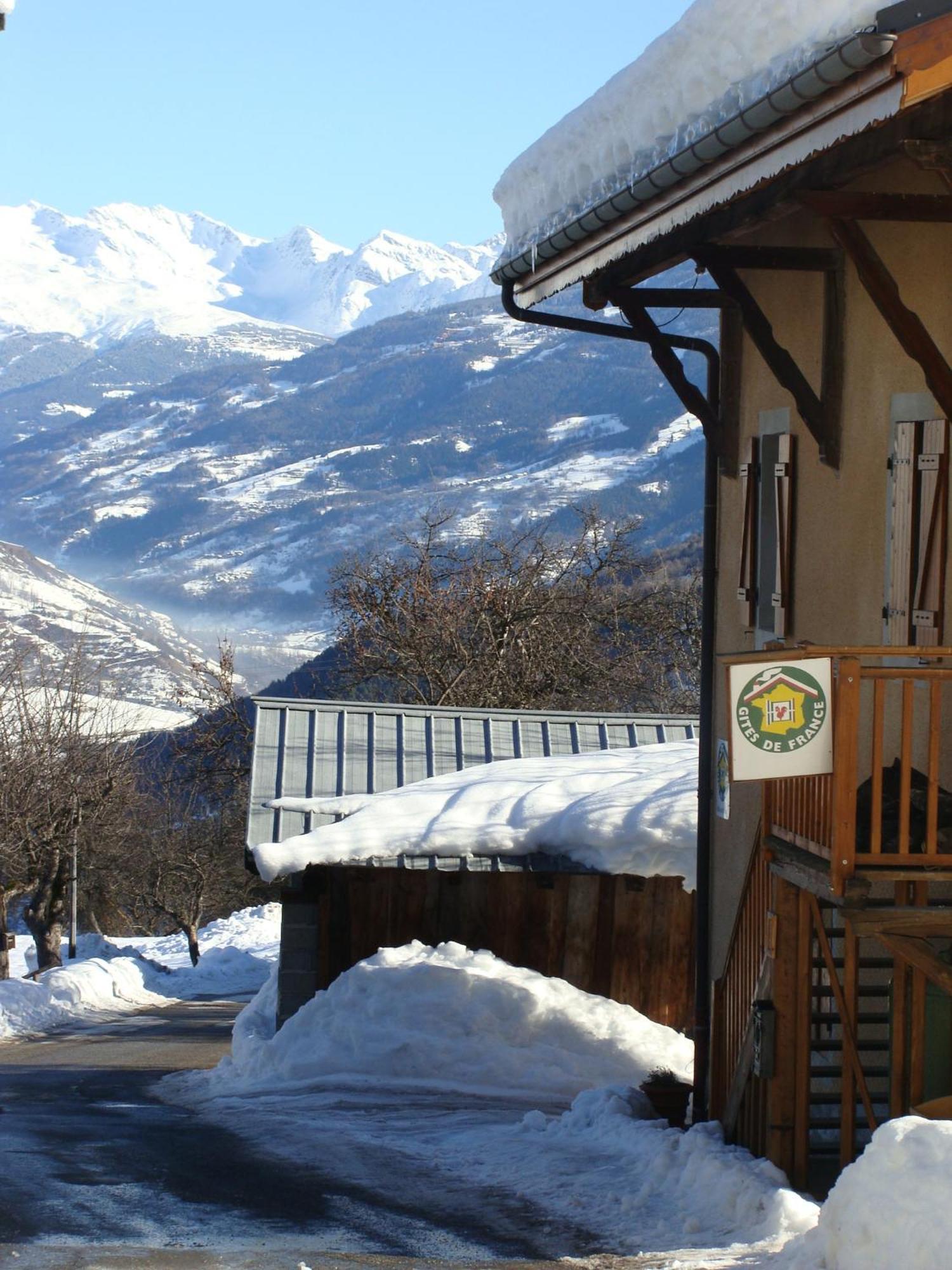 Gite-Auberge De Montvilliers Aime Bagian luar foto