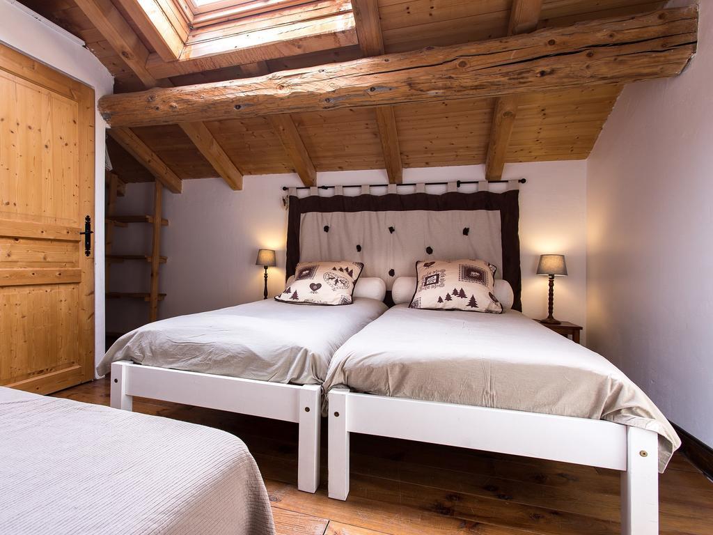 Gite-Auberge De Montvilliers Aime Bagian luar foto