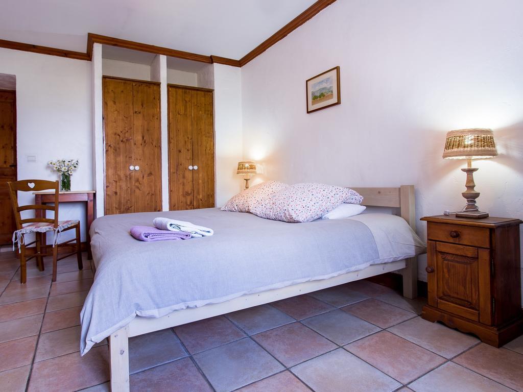 Gite-Auberge De Montvilliers Aime Bagian luar foto