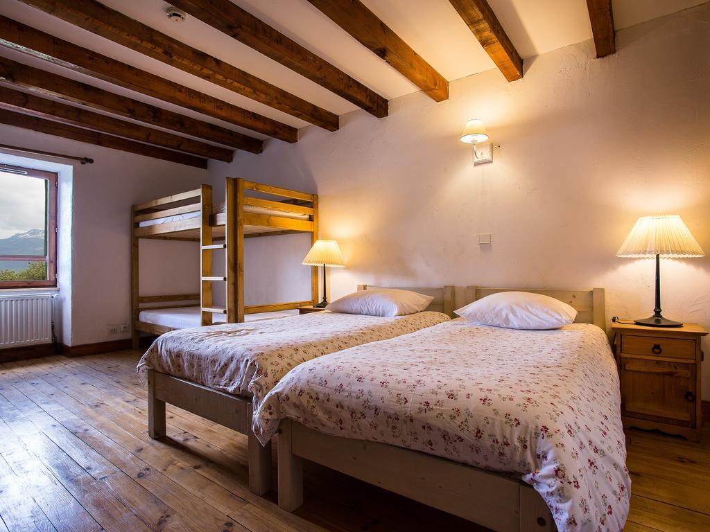 Gite-Auberge De Montvilliers Aime Bagian luar foto