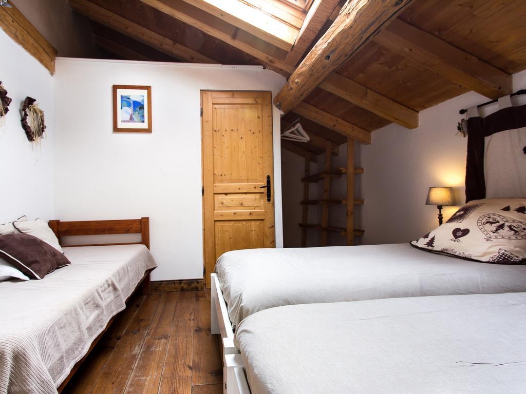 Gite-Auberge De Montvilliers Aime Bagian luar foto
