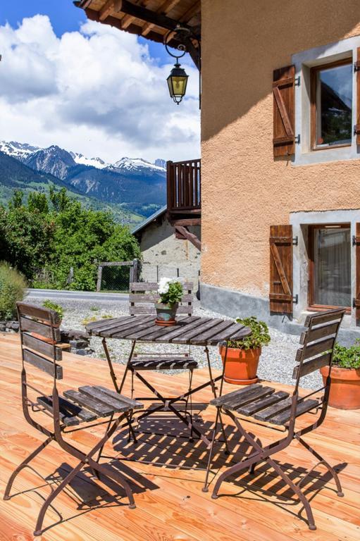 Gite-Auberge De Montvilliers Aime Bagian luar foto